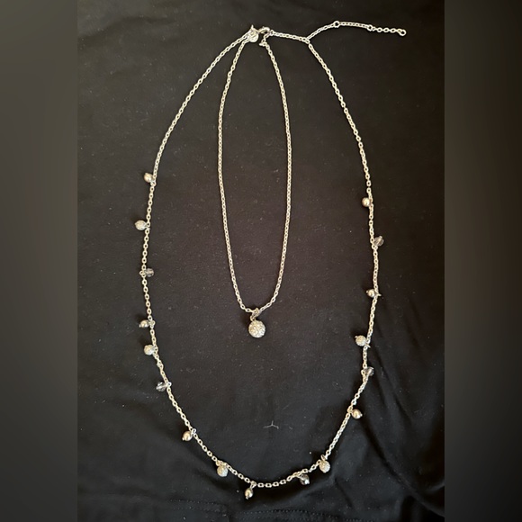 A sparkling 2 tier, silver tone Talbots necklace - Picture 1 of 7